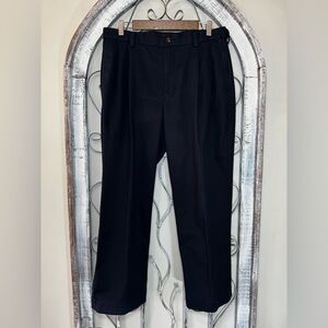 Men's Roundtree & Yorke Navy Blue Pleated-Front Dress Pants Size 34x29 #1314